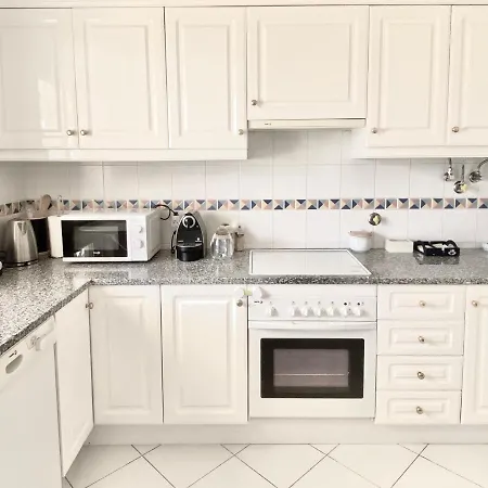 2 Bedroom Apartment *