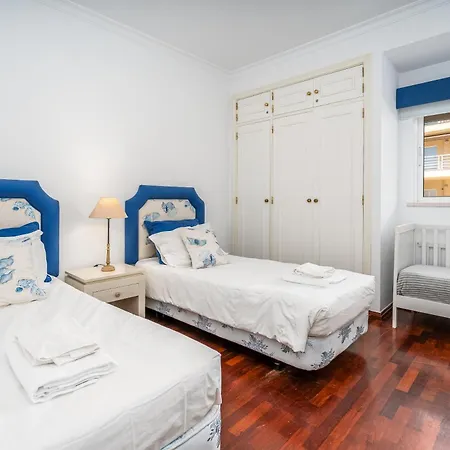 2 Bedroom Apartment *